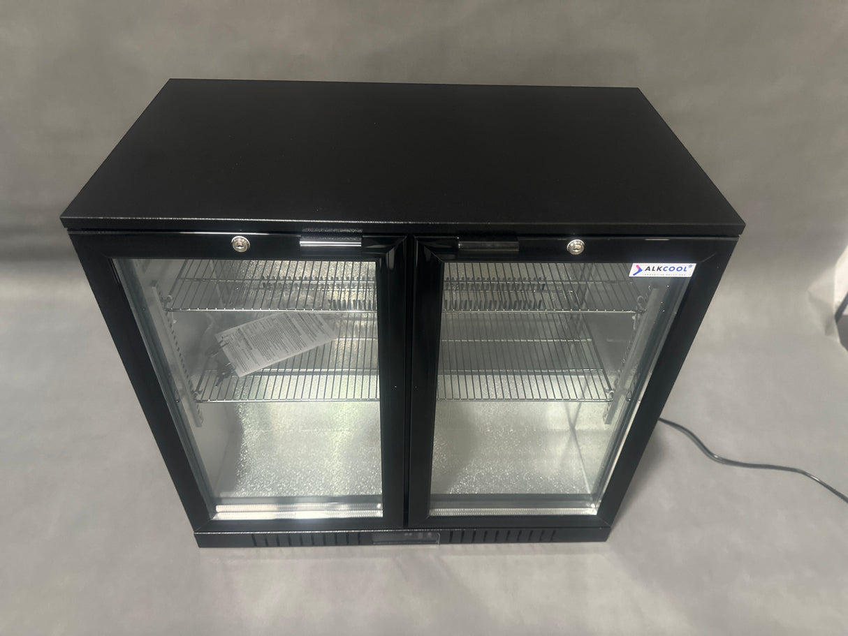 Temperature dial and NEMA 5-15P plug for ALKCOOL freestanding refrigerator