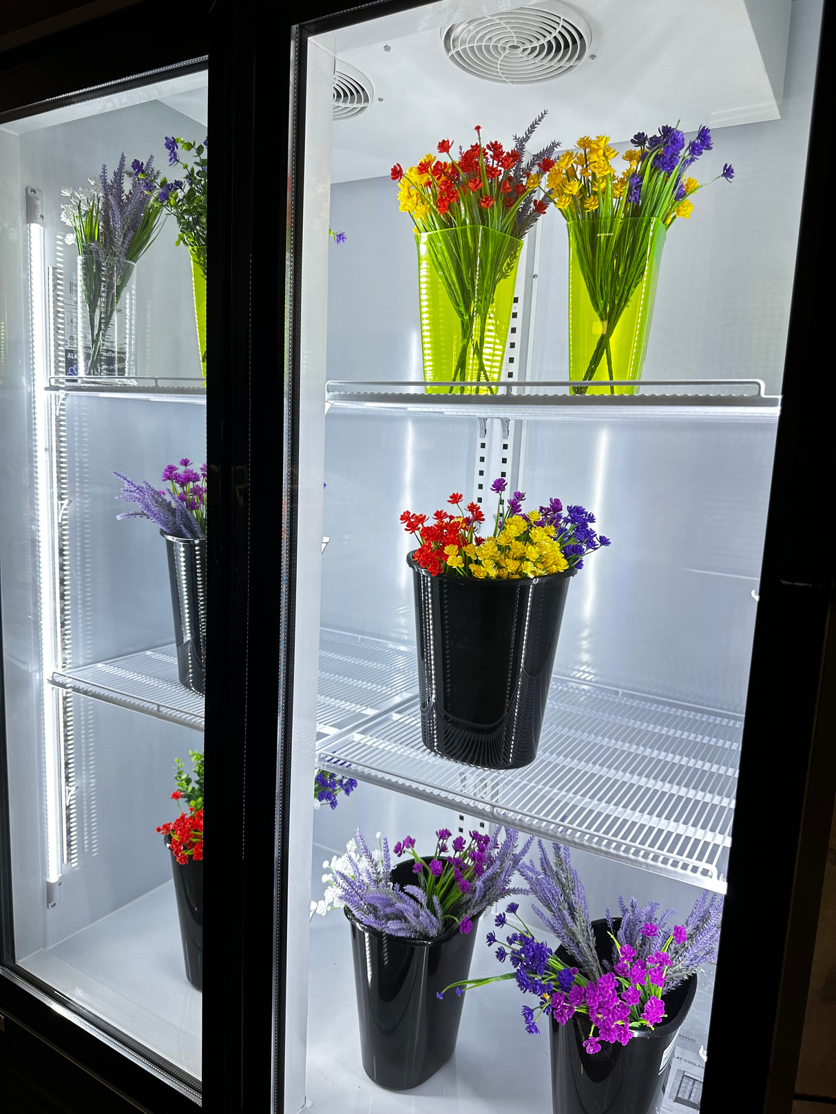 Side profile of NAFCOOL GDR47H Floral Display Refrigerator
