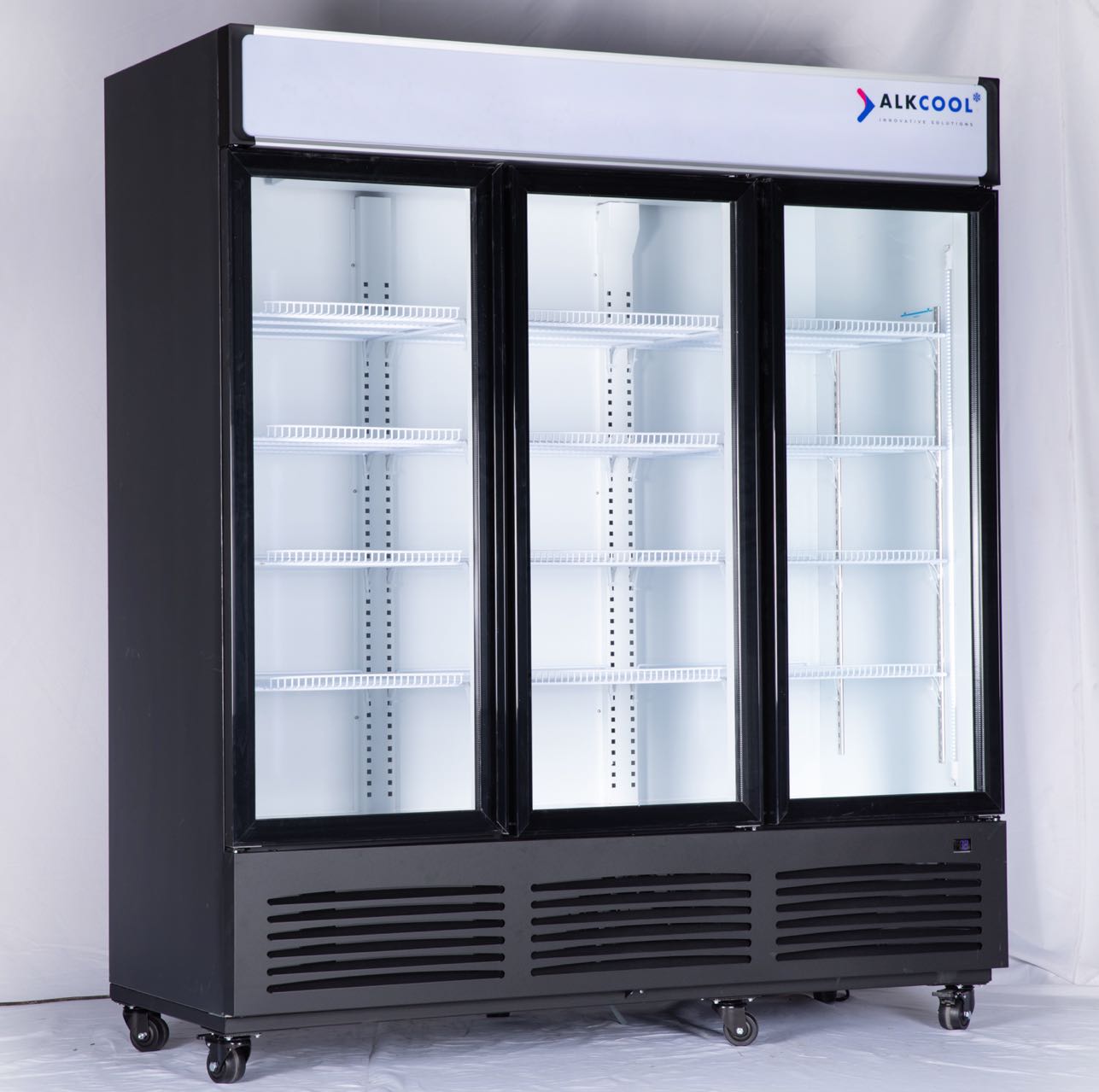 Swing Glass Door Merchandiser Refrigerator