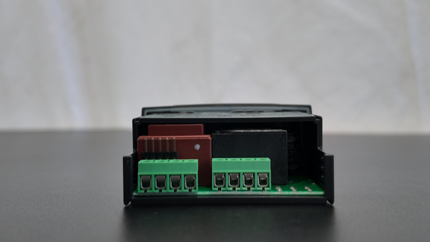 Dixell XR02CX 4dafbls 120V Digital Thermostat Controller