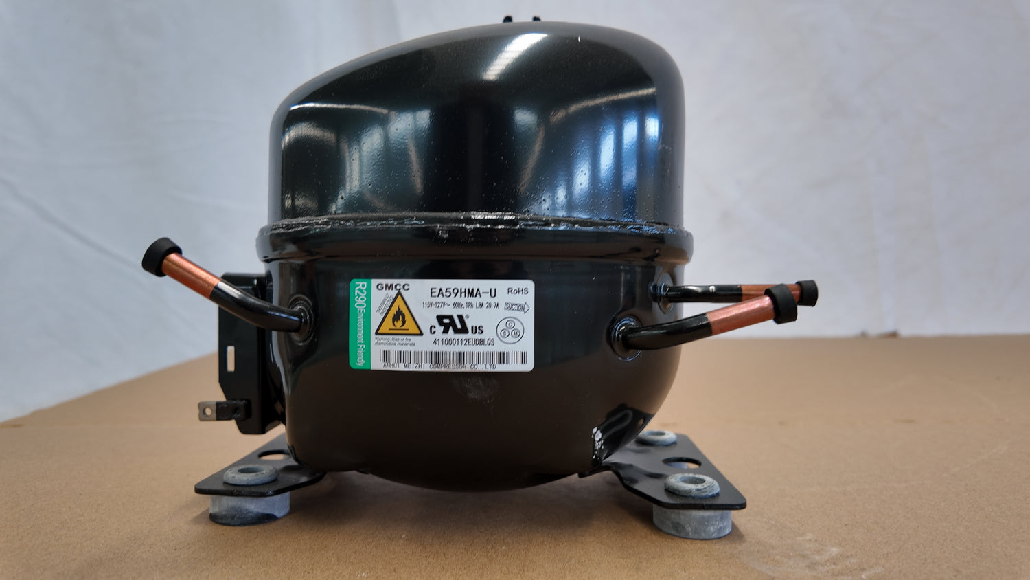 EMBRACO EMC3140U 4/5 hp Compressor - R290