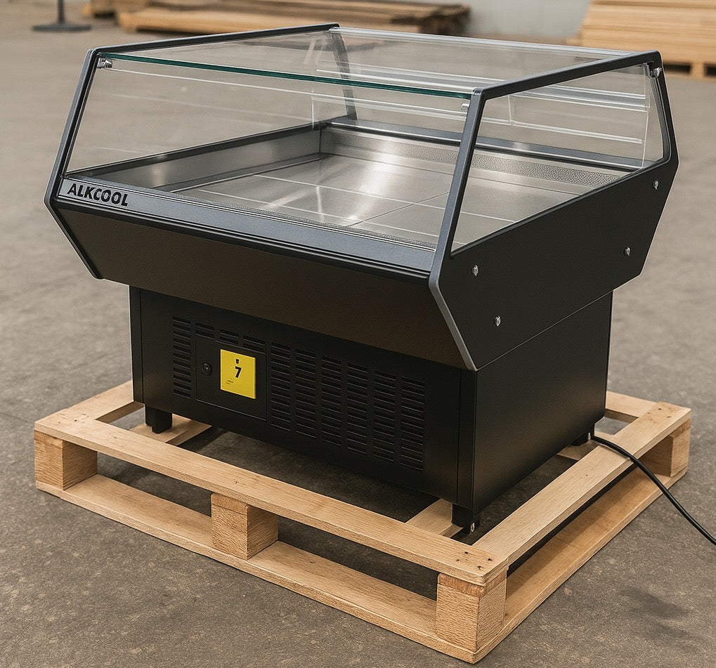 Cold display case on a wooden pallet with 'ALKCOOL' branding.