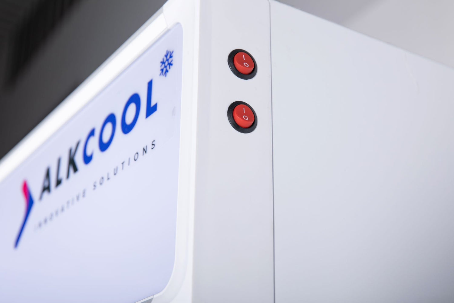 NAFCOOL TGDR70, featuring 12 adjustable shelves with optional price tag strips, magnetic gaskets, and an eco-friendly cooling system.