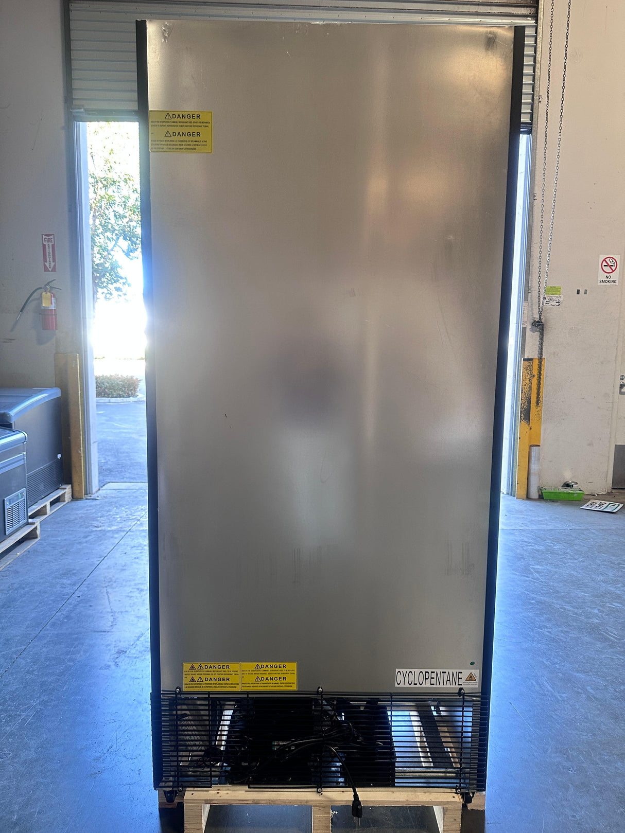 glass door commercial refrigerator 04